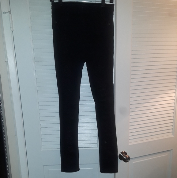 Skinny Black Italian stretch Front legs all distressed  Jean's new  Size S OR  M - Picture 4 of 4
